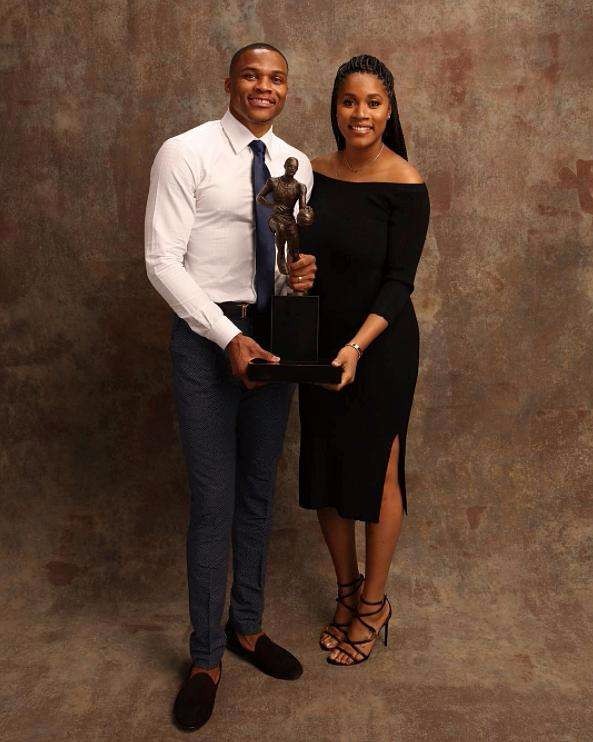 逆转功臣！哈登16中8砍下29分&第三节16分带队一波流