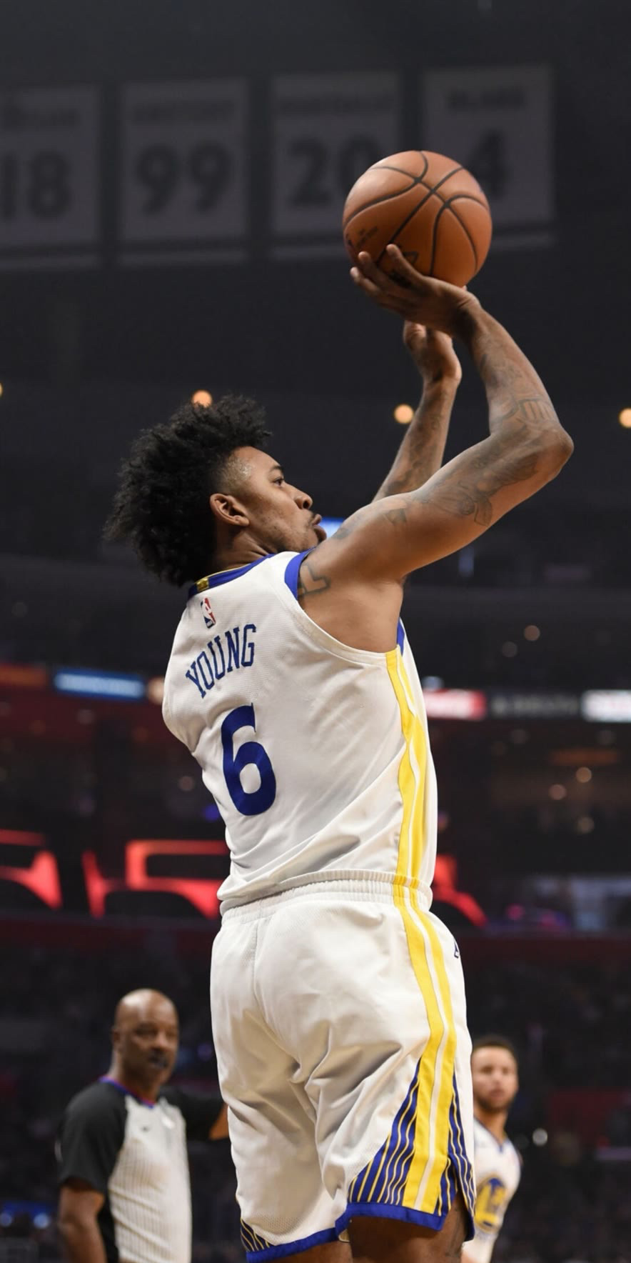 CBA常规赛继续进行，北京男篮客场101-98险胜同曦男篮…