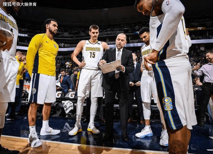 戴维斯26+12杜兰特34分 独行侠险胜火箭