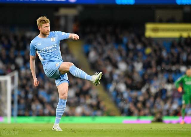 陕西：近百名选手冰上竞速 助力冰雪运动“热”起来