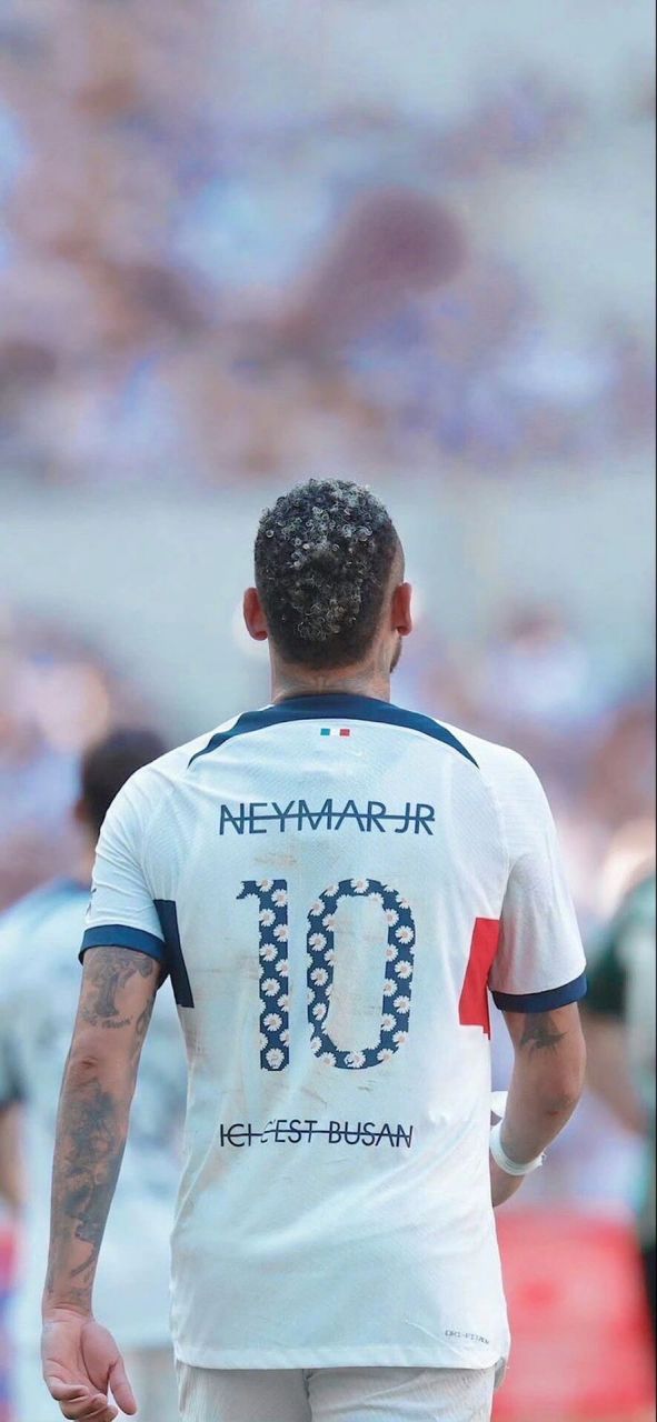 夏窗转会标王坑惨米兰：3700万先生低效，缺乏9号问题更严重了