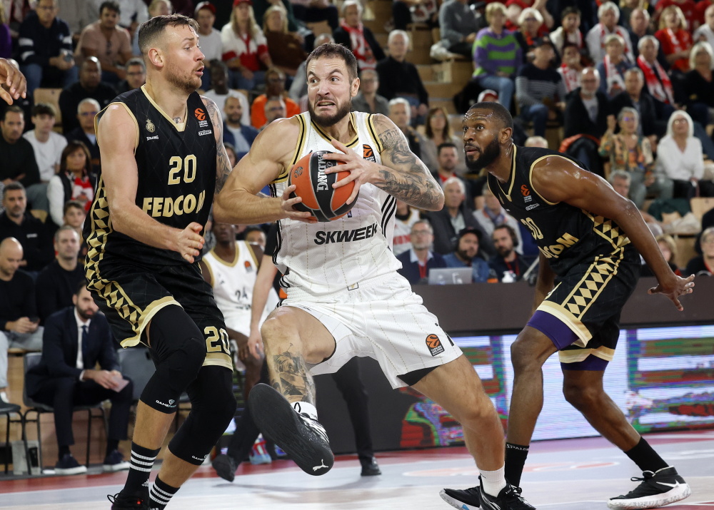 罗马诺：切尔西卖人是在为哈维-西蒙斯和加纳乔创造空间